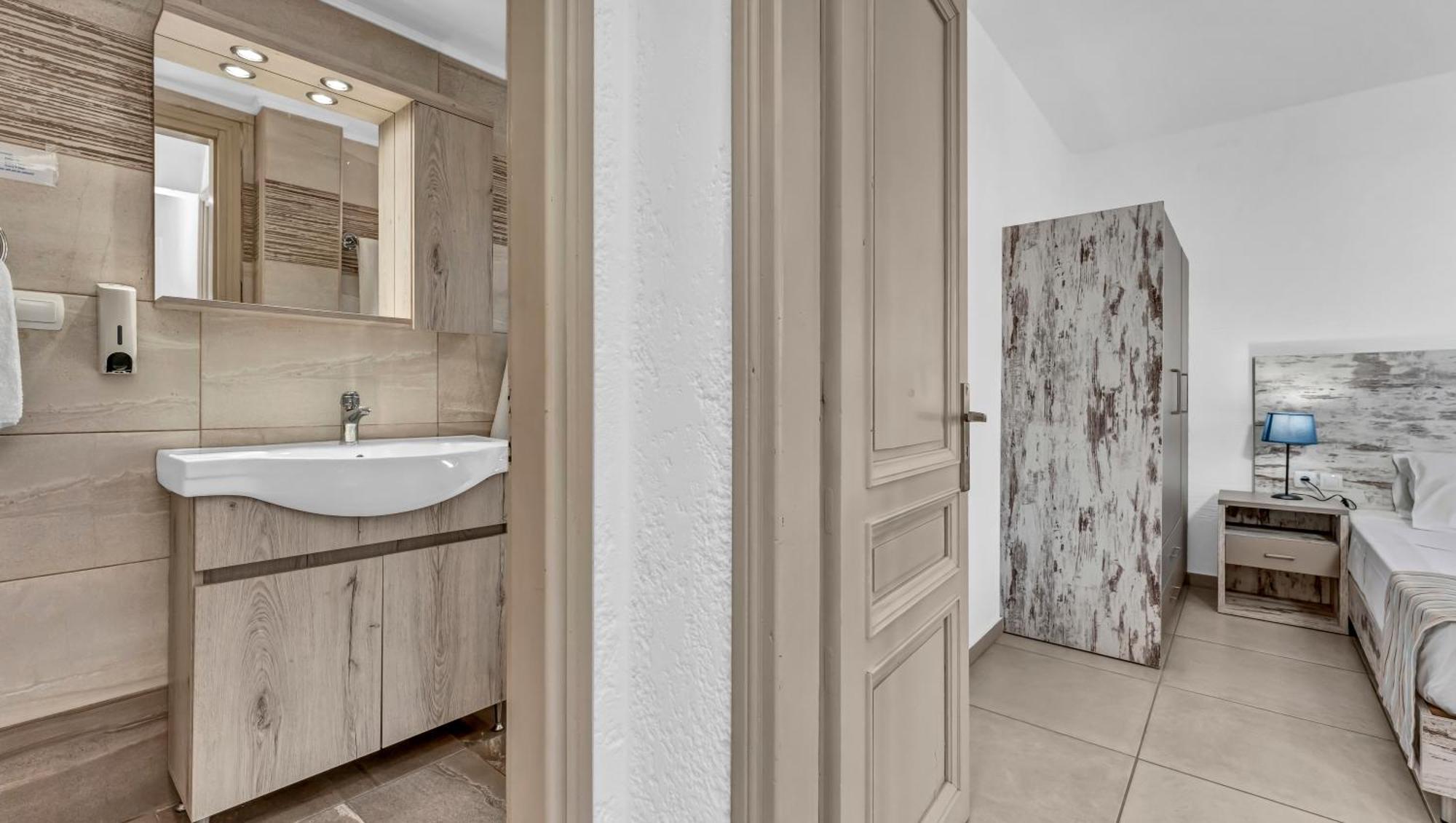 Evina Rooms & Suites Kokkini Hani Eksteriør bilde