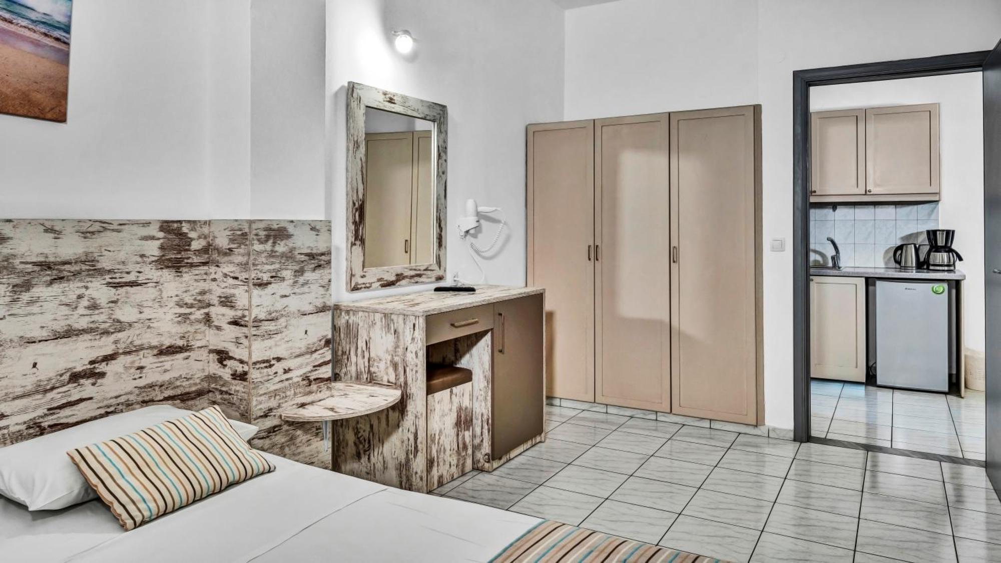 Evina Rooms & Suites Kokkini Hani Eksteriør bilde
